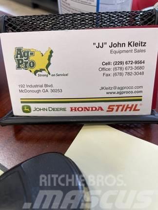 John Deere Z915E Corta-Relvas Zero turn