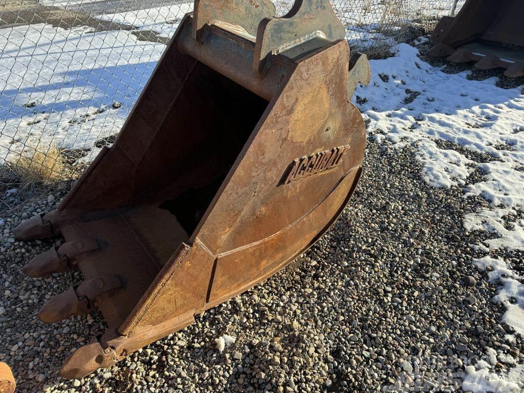 CAT Accurate 200 Series 36 Inch Excavator Dig Bucket Outros