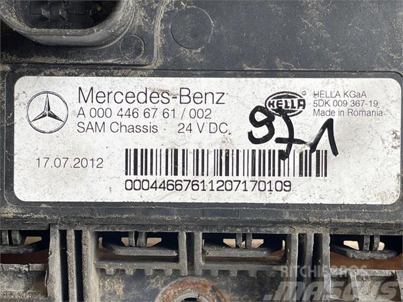 Mercedes-Benz MERCEDES ECU SAM A0004466761 Electrónica