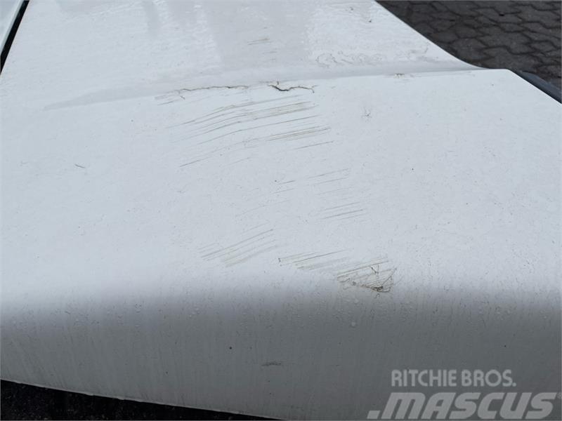 Scania SCANIA ROOF SPOILER 2390522 Other components