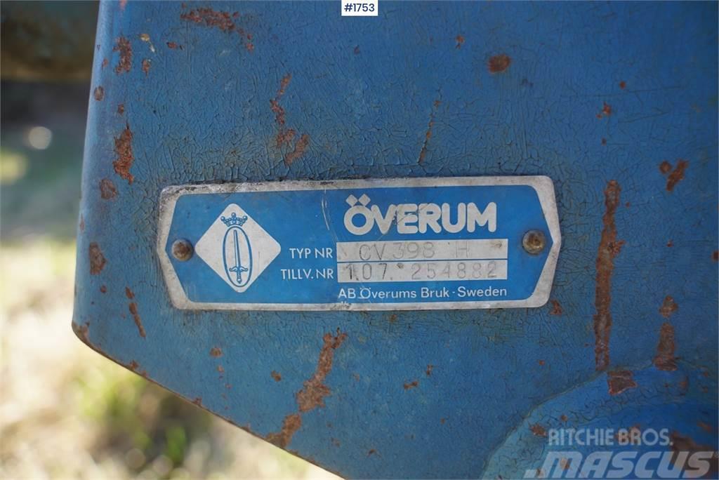 Överum CV398 H 3- skjærs vendeplog Outras máquinas de lavoura e acessórios