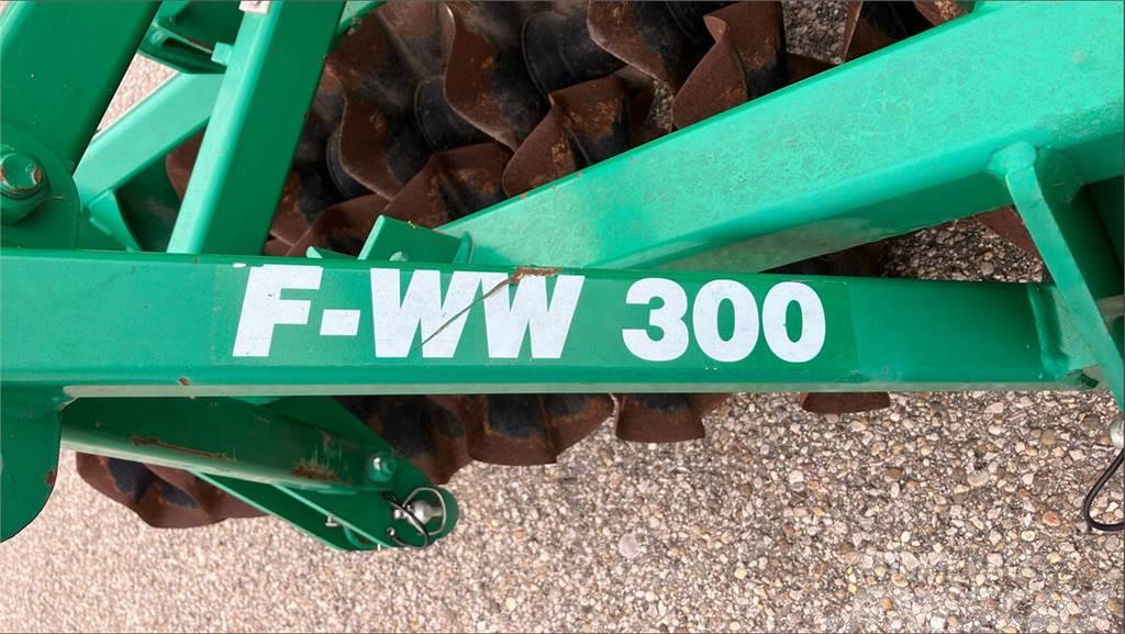 Regent F-WW 300 Rolos agrícolas