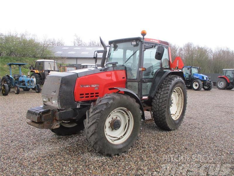 Valtra 8050 with defect clutch/gear, can not drive Tratores Agrícolas usados