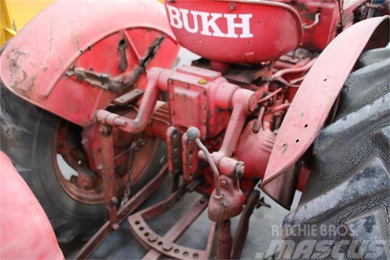  - - -  Ældre blandede traktorer Tratores Agrícolas usados