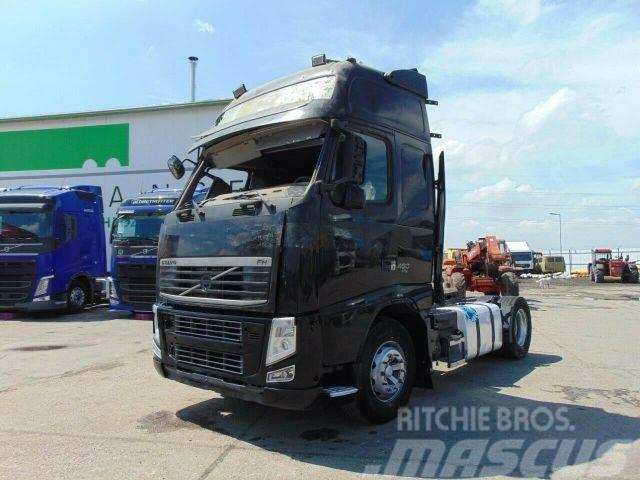 Volvo FH 13.460, automatic,damaged cabine, EEV, 931 Tractores (camiões)