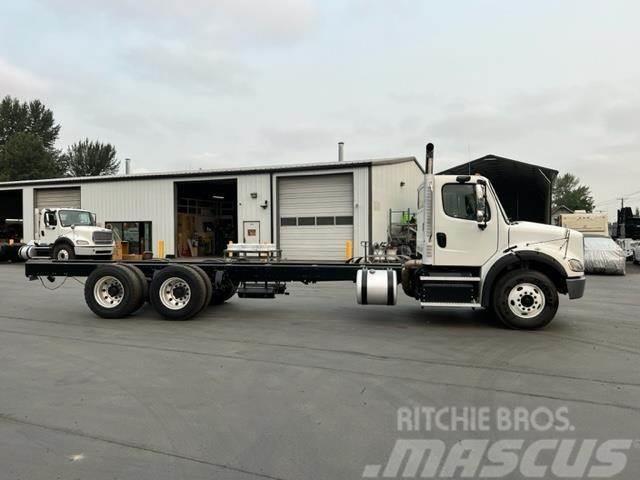 Freightliner M2 112 Camiões de chassis e cabine