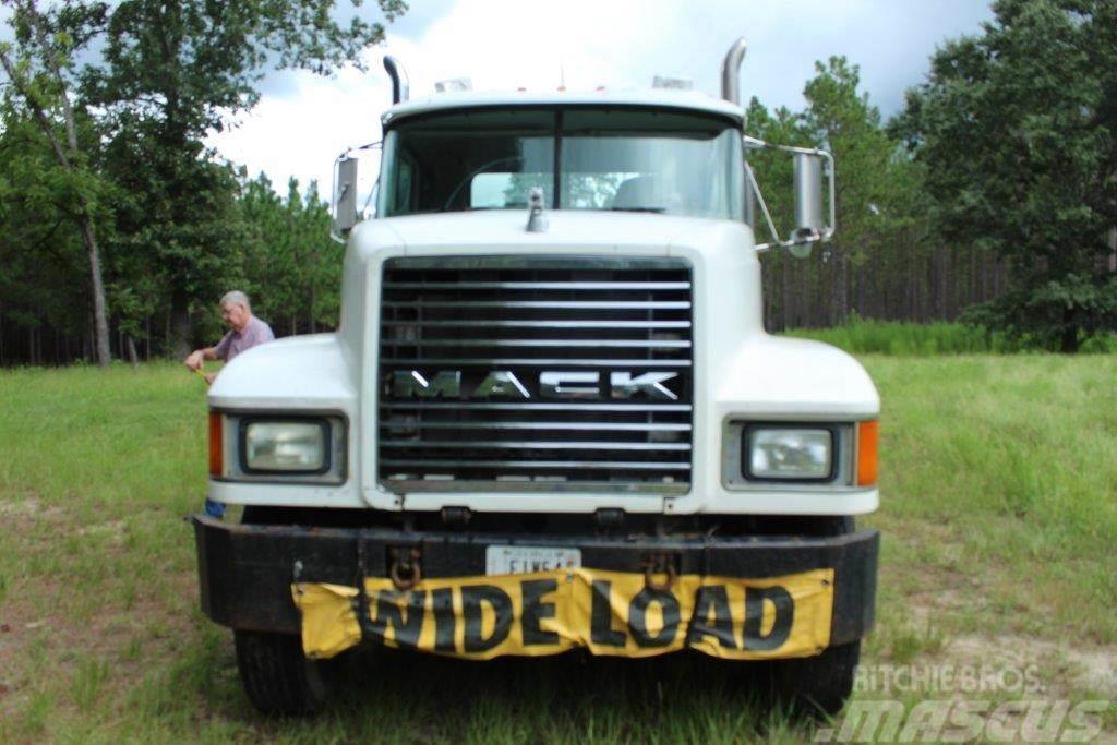 Mack 613 Tractores (camiões)