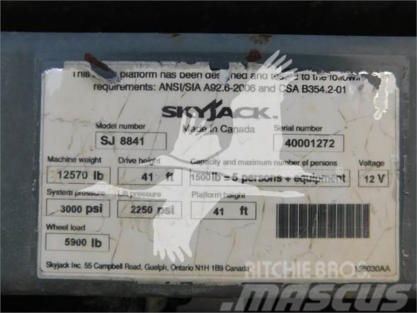 SkyJack SJ8841RT Elevadores de tesoura