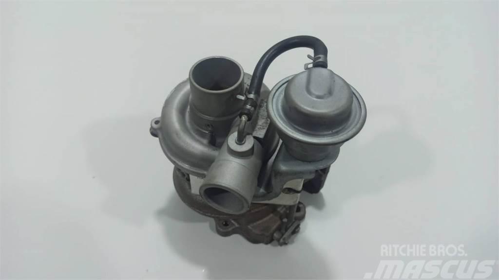 Kubota /Tipo: V2403 Turbocompressor CK40 Kubota V2403 1G4 Engines
