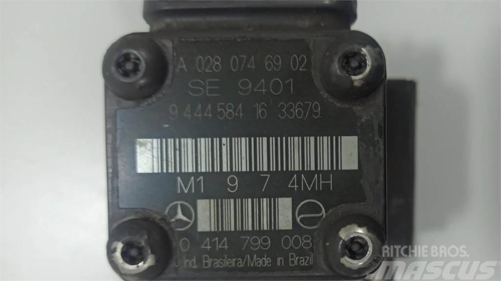 Mercedes-Benz /Tipo: OM902 Unidade Injetor-Bomba Mercedes 414799 Other components