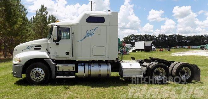 Mack PINNACLE CXU613 Tractores (camiões)