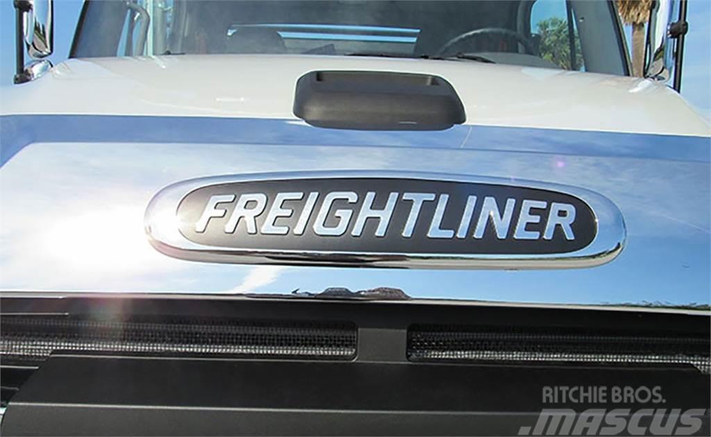 Freightliner 114SD Cable lift demountable trucks