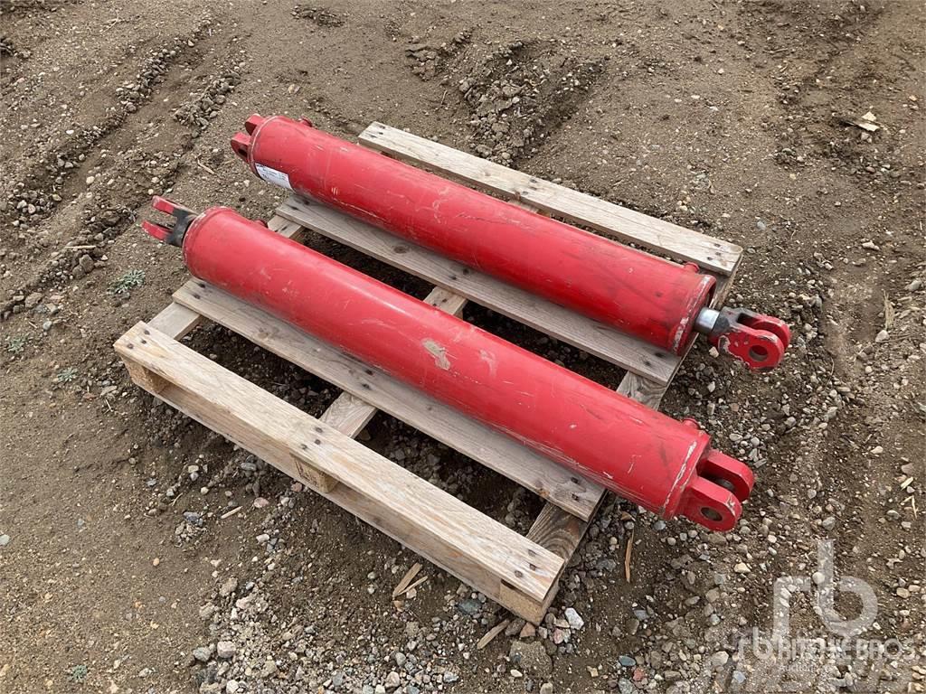 Bourgault Quantity of (2) Hydraulic Cylinders Outros componentes