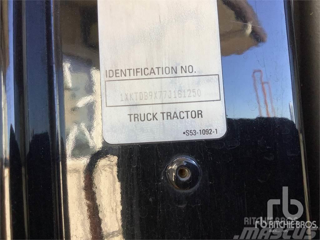 Kenworth T-2000 Tractores (camiões)