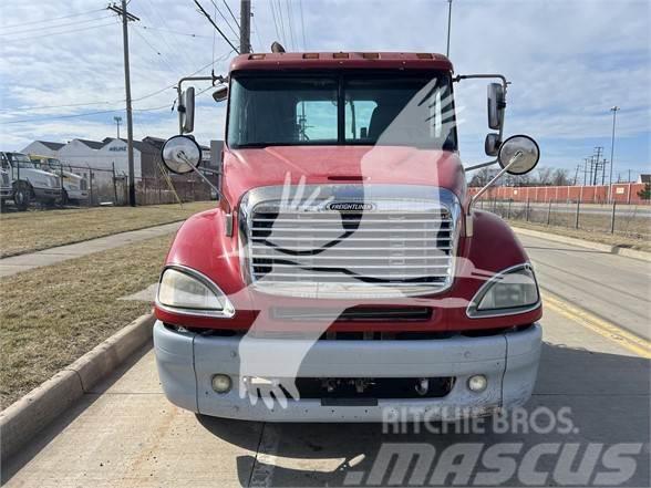 Freightliner COLUMBIA 112 Tractores (camiões)