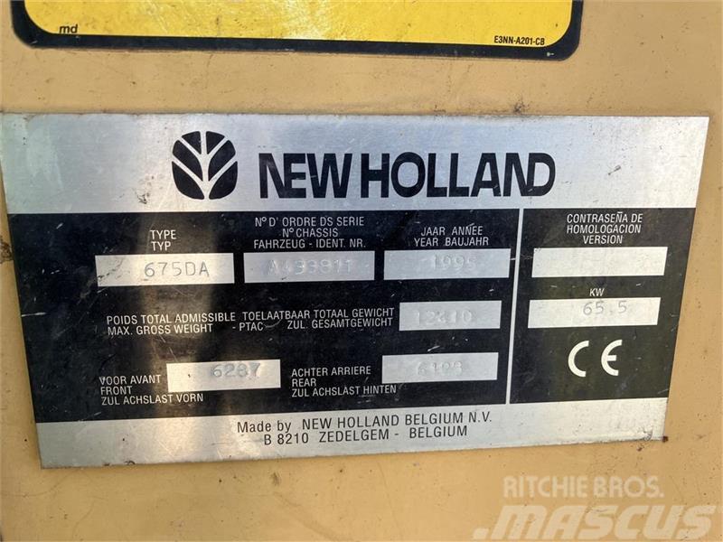New Holland 675D Retroescavadoras
