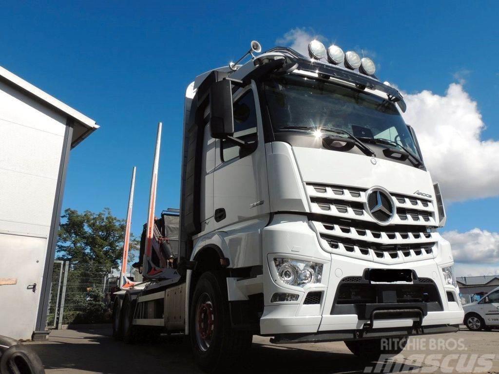 Mercedes-Benz Arocs 3358 Holztransporter Camiões de transporte de troncos