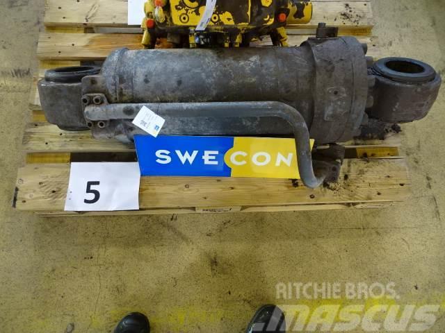 Volvo L120H HYDRAULCYLINDER Outros componentes
