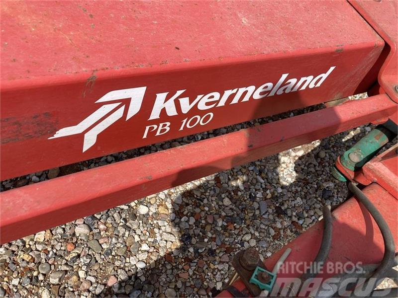 Kverneland PB100 7-furet Reversible ploughs