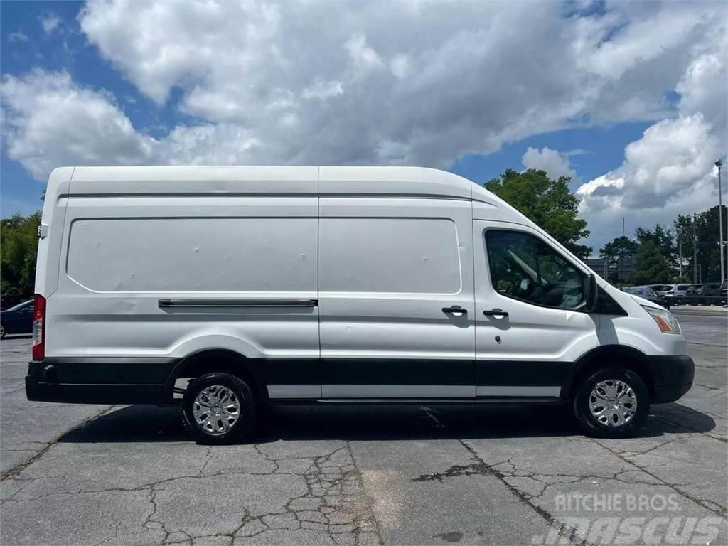 Ford Transit Outros