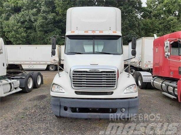 Freightliner Columbia 112 Outros