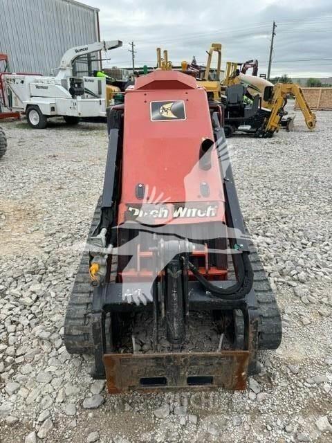Ditch Witch SK850 Skid steer loaders