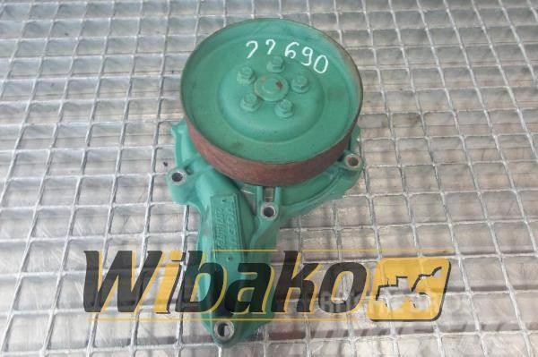 Volvo Water pump Volvo D13A440 20744939 Outros componentes