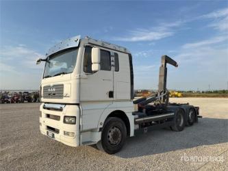 MAN AG 26 460 6x2 Sleeper Roll-Off Truck