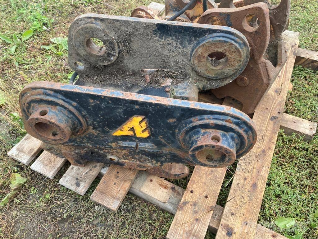 JCB SZYBKOZŁĄCZE JCB 130 145 Conectores