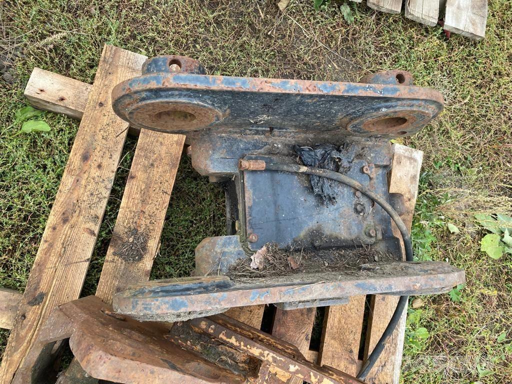 JCB SZYBKOZŁĄCZE JCB 130 145 Conectores