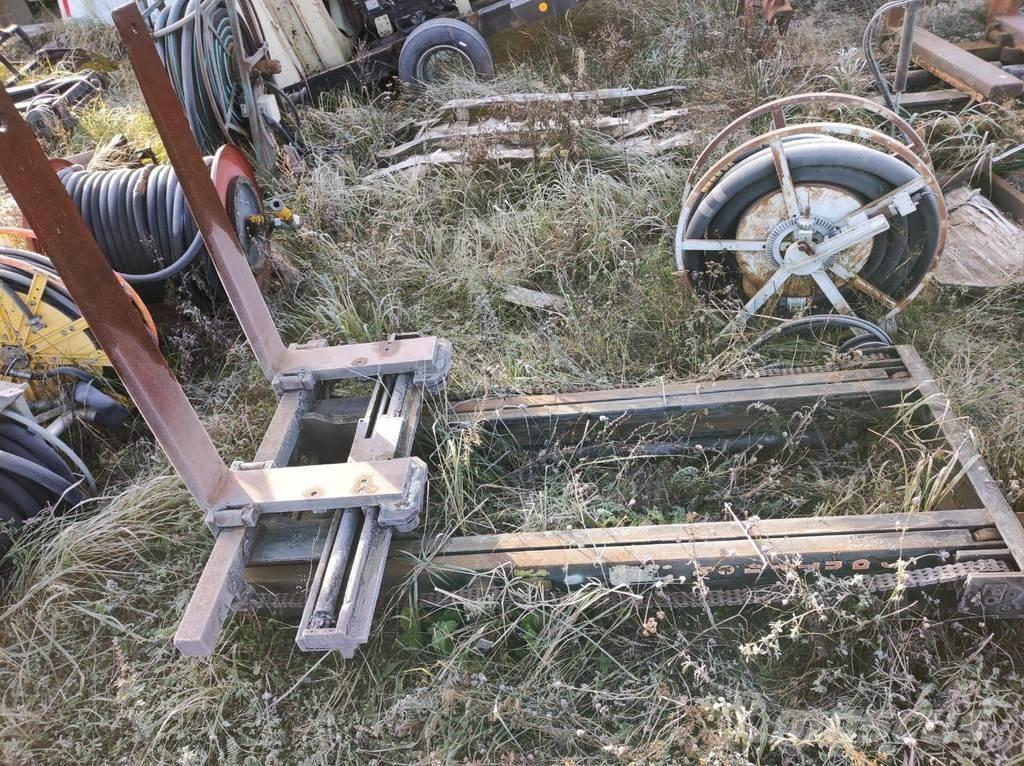 FORKLIFT mast with forks/ Tõstuki mast käppadega Forquilhas