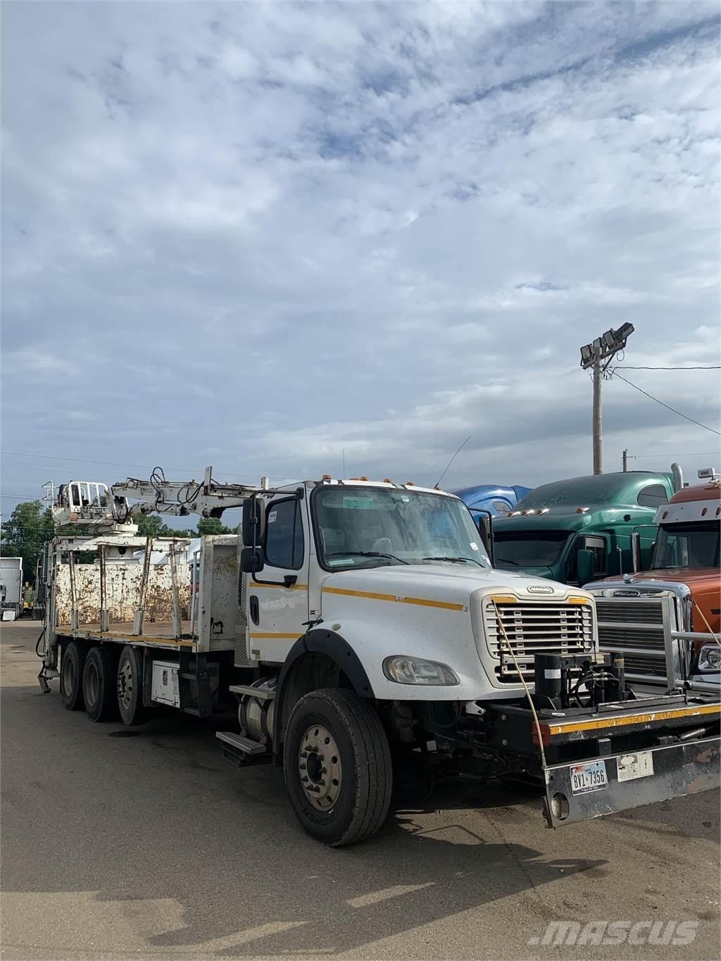 Freightliner BUSINESS CLASS M2 112 Camiões grua