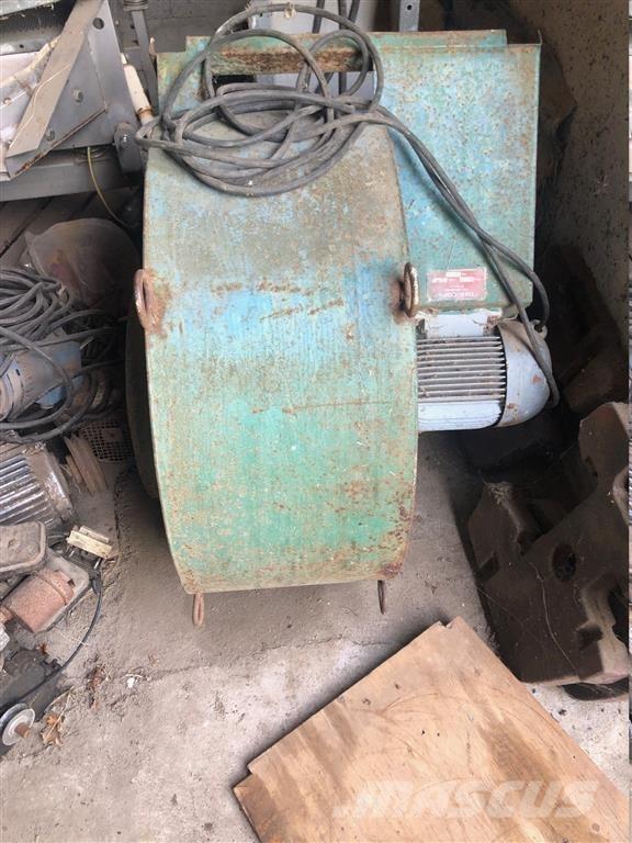 - - - 1 stk. blæser rund model med elmotor Secadores de grão