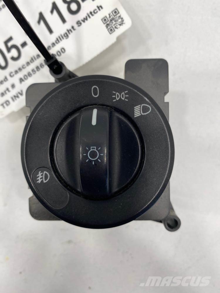 Freightliner Cascadia Electrónica