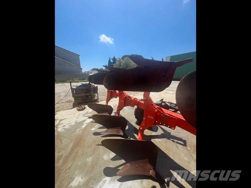 Kuhn VARI MASTER 153 Charruas convencionais