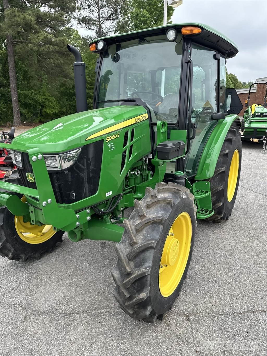 John Deere 5060E Tractores compactos