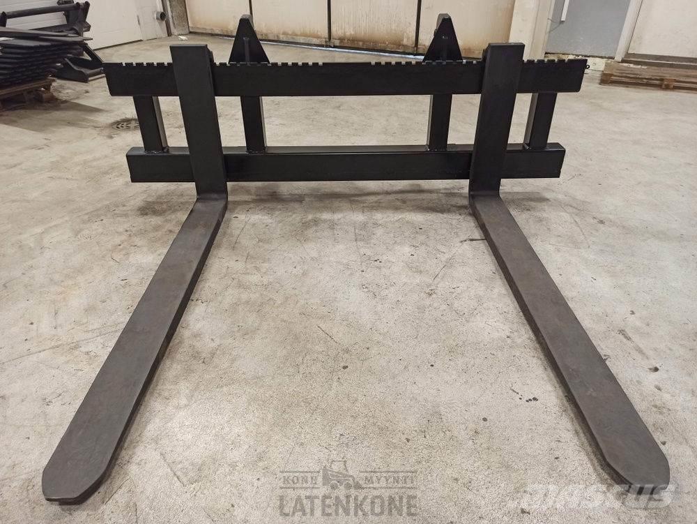 Volvo Trukkipiikit 11ton 240/180cm Volvo BM Forquilhas