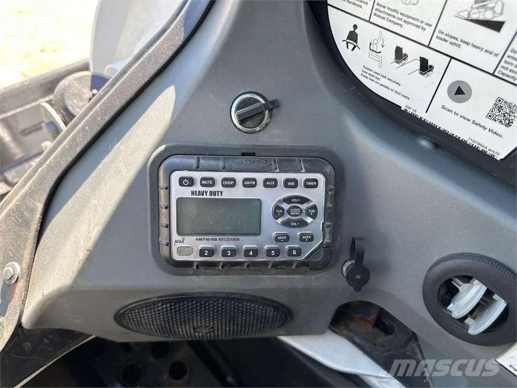 Bobcat S770 Carregadoras de direcção deslizante