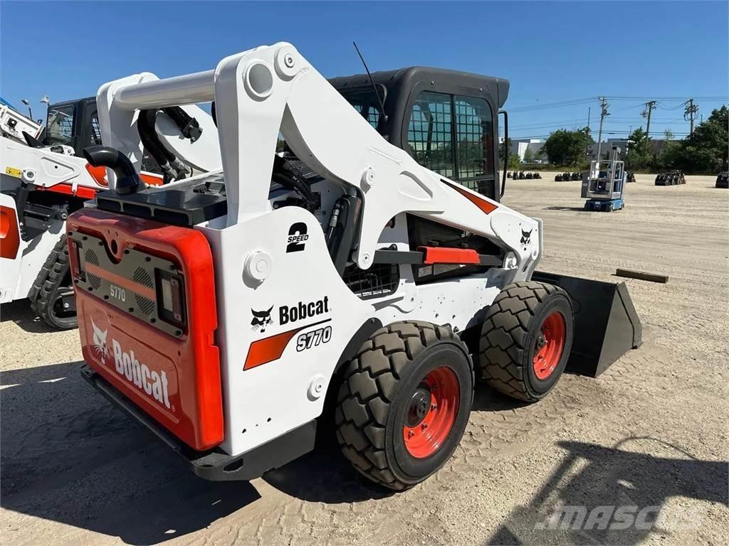 Bobcat S770 Carregadoras de direcção deslizante