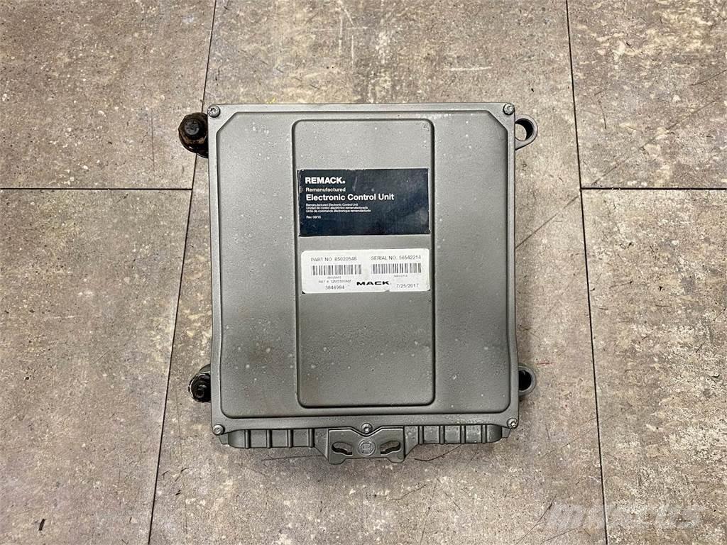 Mack 12MS530AM Electrónica