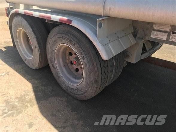 Polar CEMENT BULKER 1000 CUBE Semi Reboques Cisterna