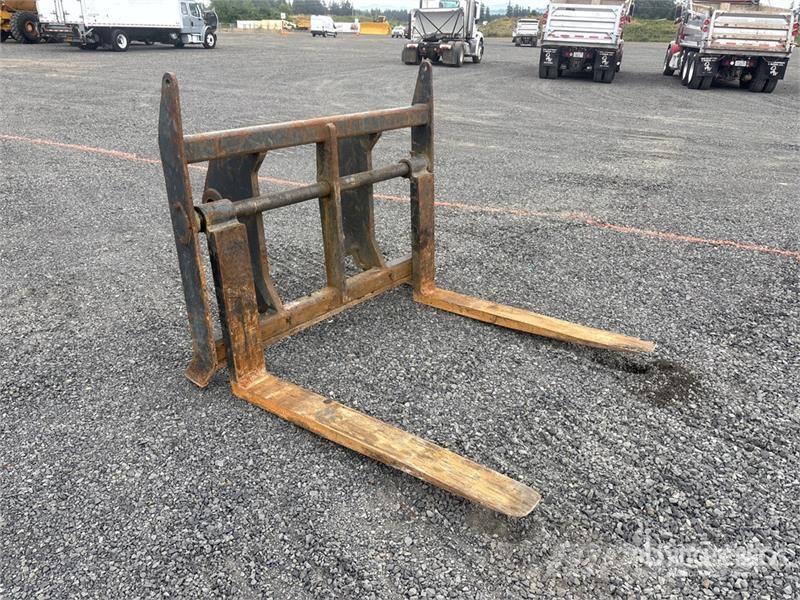 55 in Wheel Loader Forks - Fits Komatsu WA320 Forquilhas