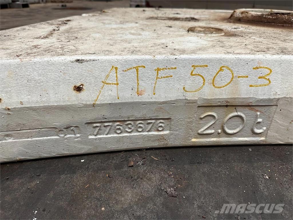 Faun ATF 50-3 counterweight 2 ton Peças e equipamento de gruas