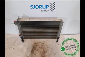 CLAAS Arion 650 Oil Cooler