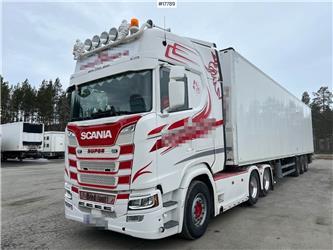 Scania S500 6x2 tow truck w/ tipping hydraulics and raise