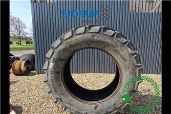 New Holland 8670 Tire