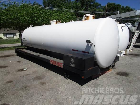  CURRY SUPPLY 4200 GAL Tanques