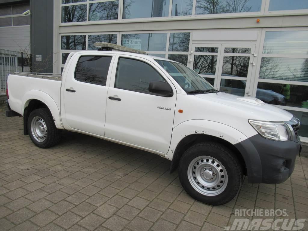 Toyota Hilux Double Cab 3.0D-4D 106KW 4x4 EURO5 Veículos cross country