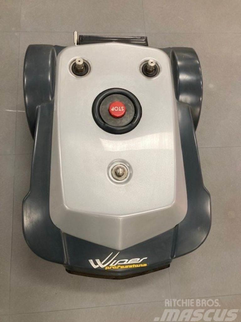  WIPER P70 S robotmaaier Corta-Relvas Robóticos