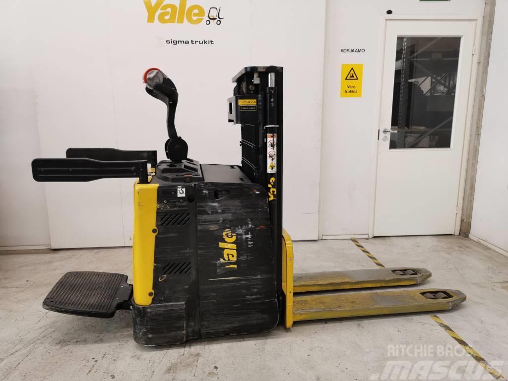 Yale MP20XD Self propelled stackers